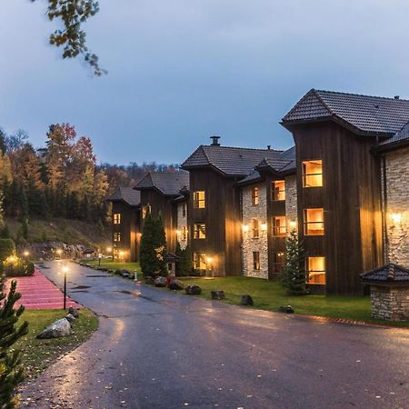 Hotel Et Centre De Villegiature Lac Carling Grenville-Sur-La-Rouge Eksteriør billede