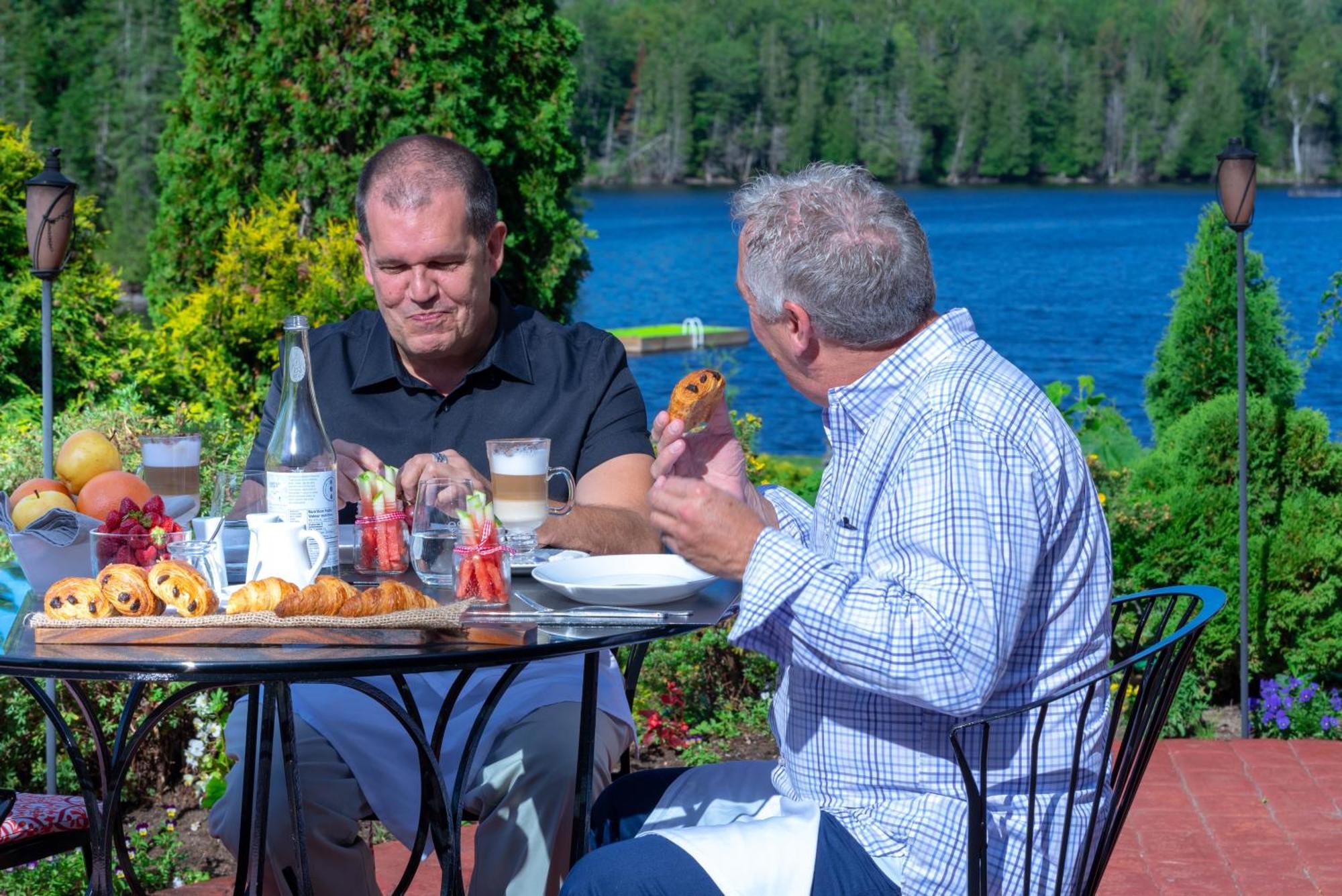 Hotel Et Centre De Villegiature Lac Carling Grenville-Sur-La-Rouge Eksteriør billede